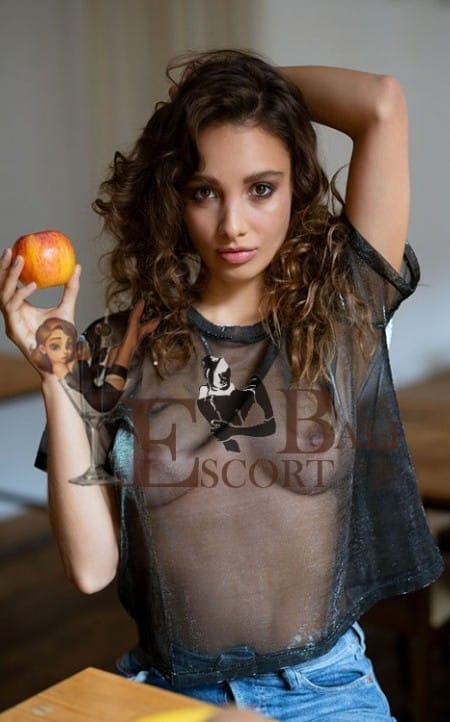 Zendaya Bali escort