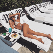 Alexandra Paris escort