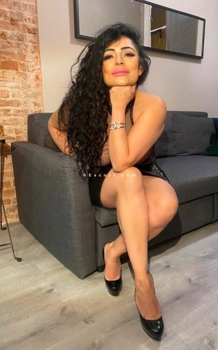 Bruna Barcelona escort