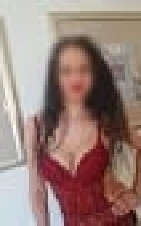 julia Manchester escort