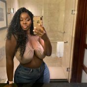 Rosehelina accra escort