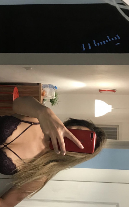 Sara Colombo escort