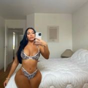 L&eacute;ana 01 Puy de Dôme escort