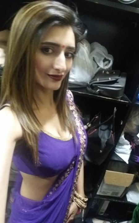 0060102613606/Manya Malaysia escort
