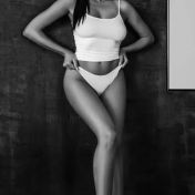 Lily Colombo escort