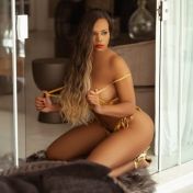 Natasha Lisbon escort