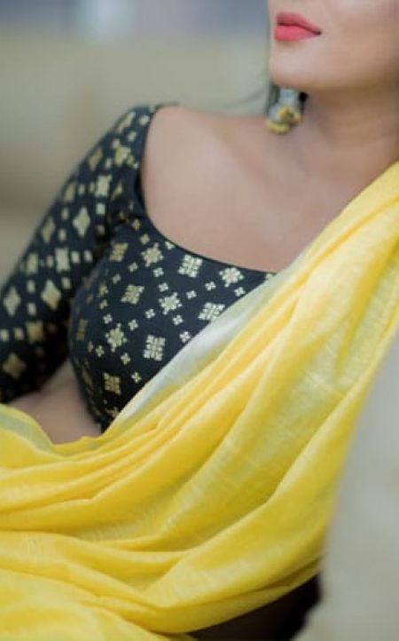 MOUMITA WALIA kolkata escort