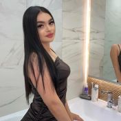 Louise Dubai escort