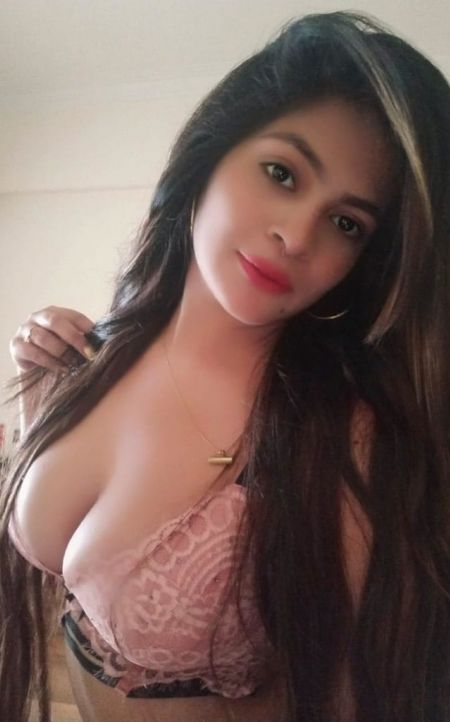 Ayesha Khan Uttar Pradesh escort