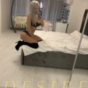 Daisy London escort