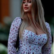 Emily London escort
