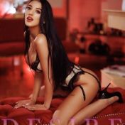 Luna London escort