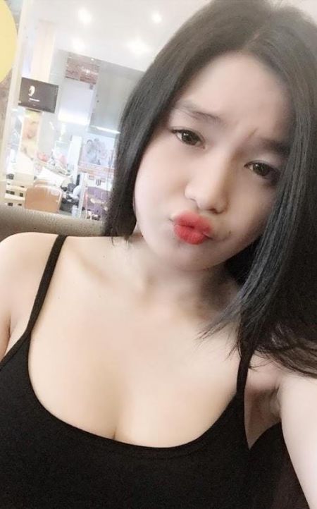 Seema Delhi escort