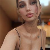 Vladislava Dubai escort