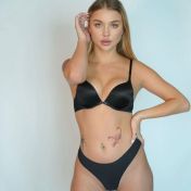 Nastia Dubai escort