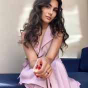 Mila Paris escort