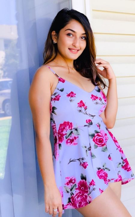 Teena Delhi escort