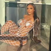 Erotic_shemale Dubai escort