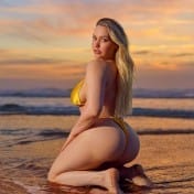 Anjelina Paris escort