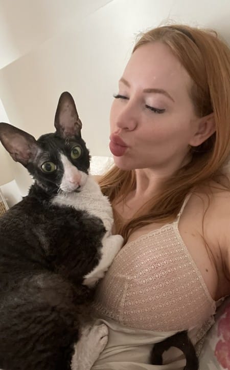 Meala Antwerp escort