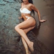Hannah London escort