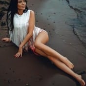 Hannah London escort