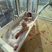 Daisy Paris escort