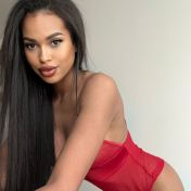 Gloria Paris escort