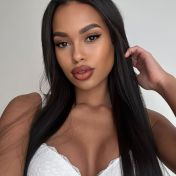 Gloria Paris escort