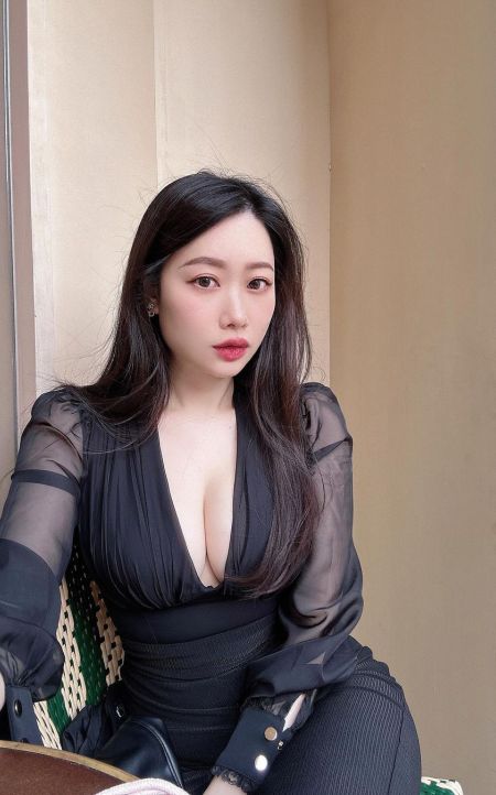 Maya Salimiyah escort