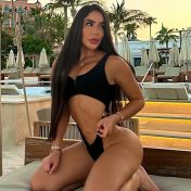 Lucia Paris escort