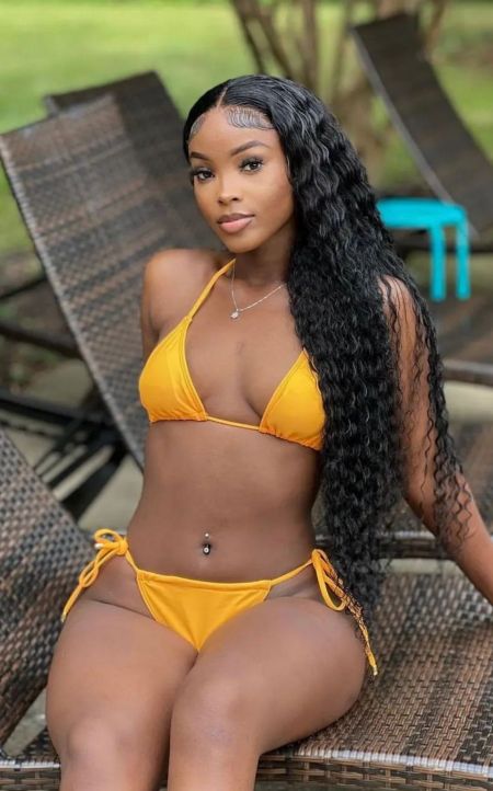 Luna Dubai escort
