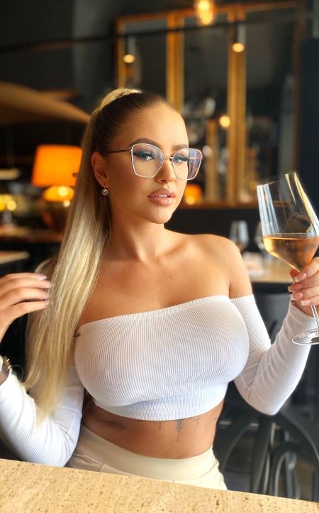 Lillian Abu Dhabi escort