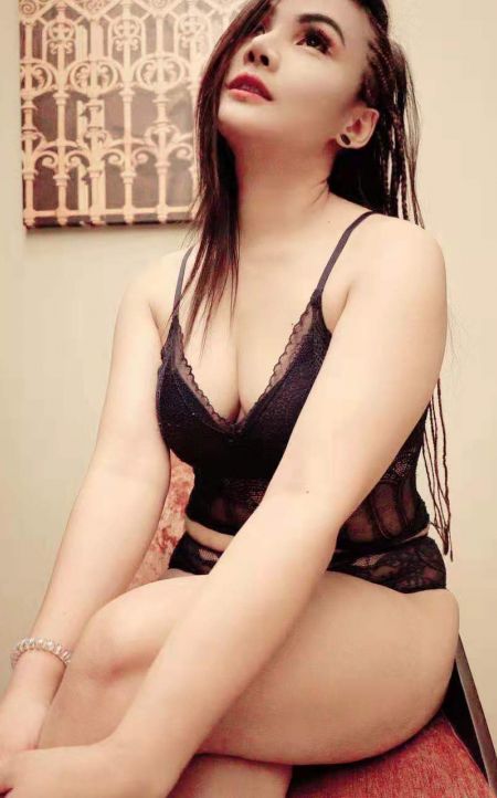 Mina 'Amman escort
