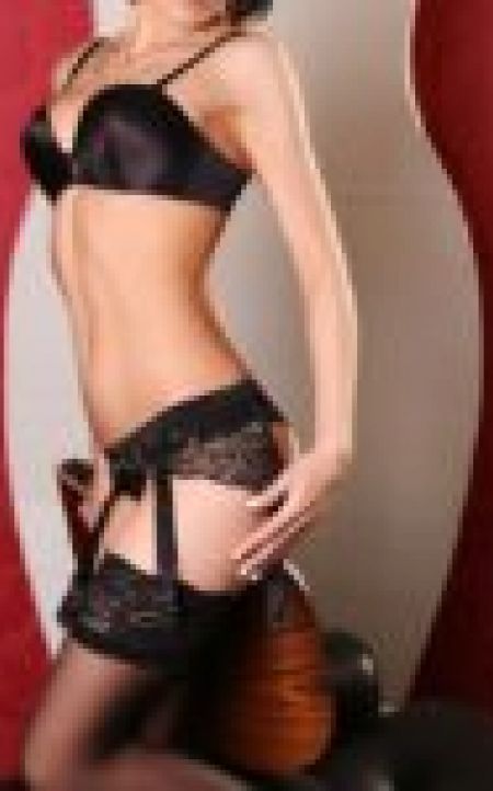 Annalise Crawley escort