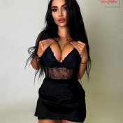 Kira Amsterdam escort