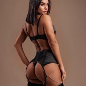 Naomi London escort