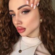 Maya Dubai escort