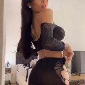 Carla Dubai escort