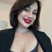 Anet London escort