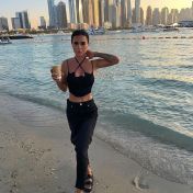 Elli London escort