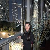 Karen London escort