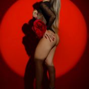 Lara London escort