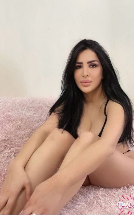 ANGELINA Delhi escort