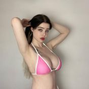 Gwen Abu Dhabi escort