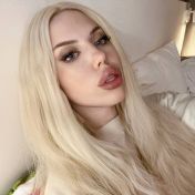Milana London escort