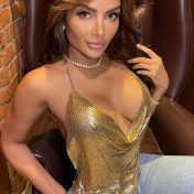 Sensual Noa Dubai escort