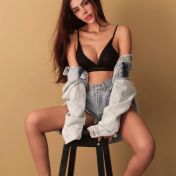 Marie London escort
