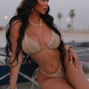 Muna Dubai escort
