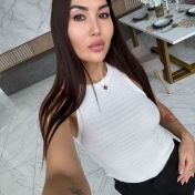Alina London escort